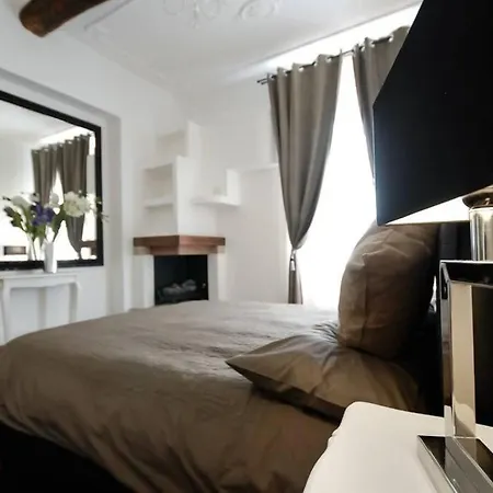 Banchi - Classic Between Navona And Campo Dei Fiori Appartement *
